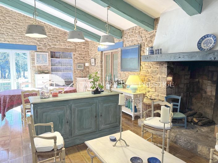 Image No.8-4 Bed House for sale