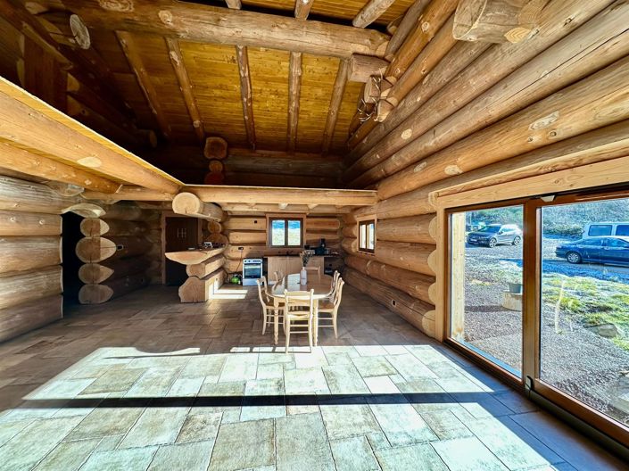 Image No.10-3 Bed House for sale