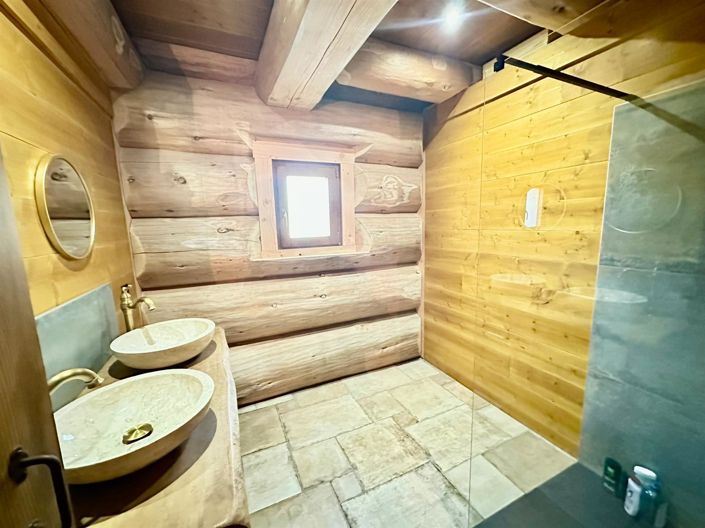 Image No.19-3 Bed House for sale