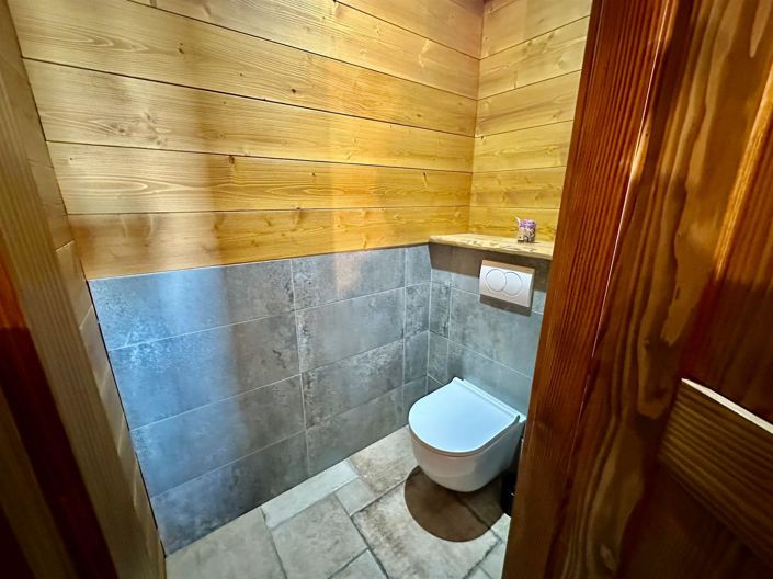 Image No.20-3 Bed House for sale