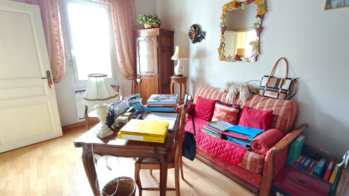 Image No.17-3 Bed House for sale