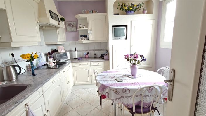 Image No.6-3 Bed House for sale