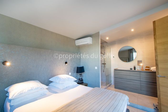 Image No.17-4 Bed House for sale