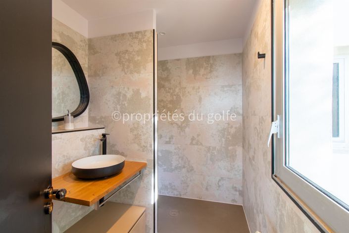 Image No.21-4 Bed House for sale