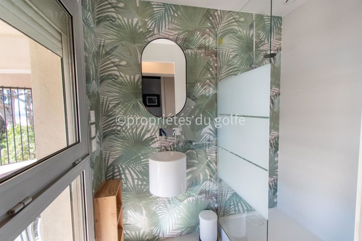 Image No.24-4 Bed House for sale