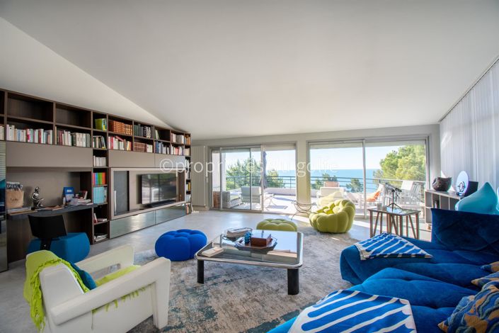 Image No.3-4 Bed House for sale