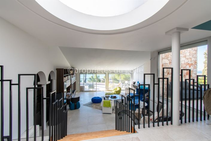 Image No.5-4 Bed House for sale