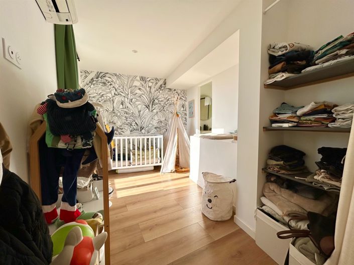 Image No.11-2 Bed House for sale