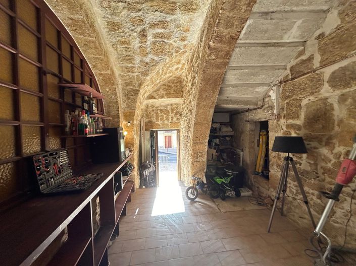 Image No.17-2 Bed House for sale