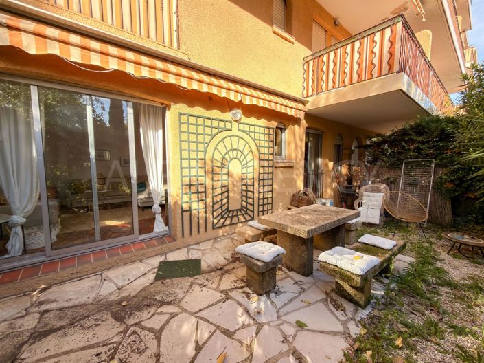 Image No.14-2 Bed Apartment for sale