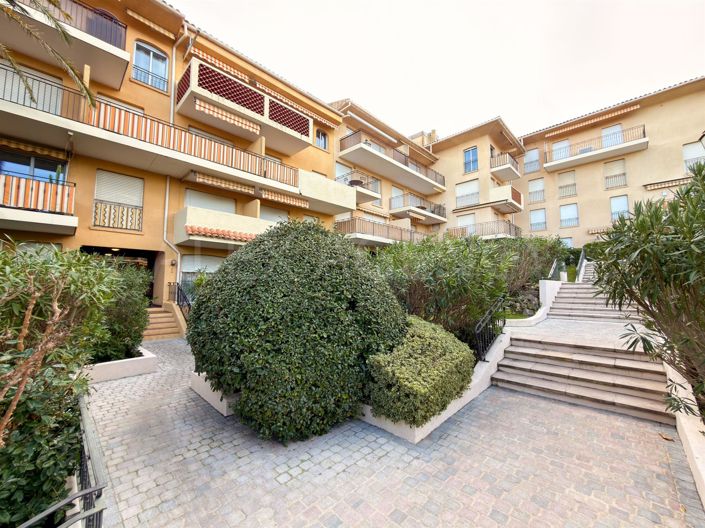 Image No.16-2 Bed Apartment for sale