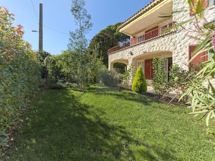 Image No.6-4 Bed House for sale