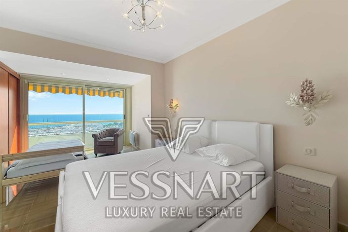 Image No.11-3 Bed Apartment for sale