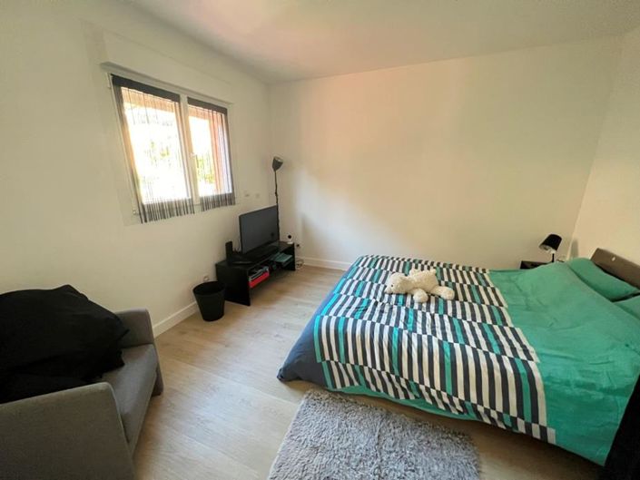 Image No.8-3 Bed House for sale