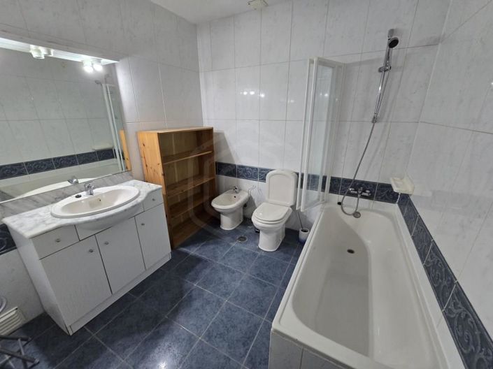 Image No.20-2 Bed Apartment for sale