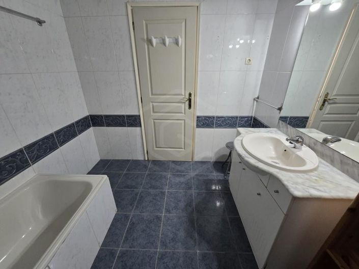 Image No.22-2 Bed Apartment for sale