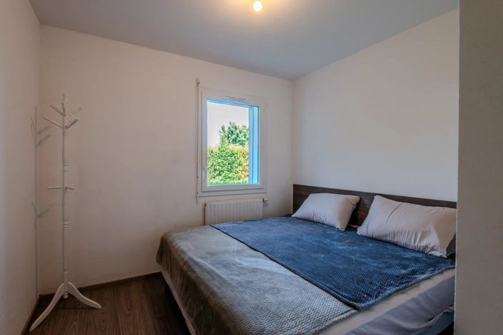 Image No.6-2 Bed Property for sale