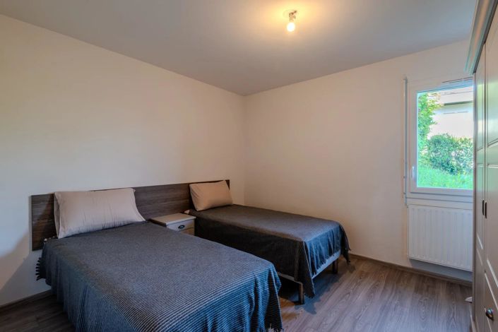 Image No.9-2 Bed Property for sale