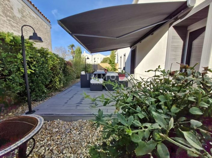 Image No.1-4 Bed House for sale