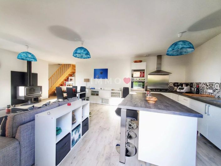 Image No.5-4 Bed House for sale