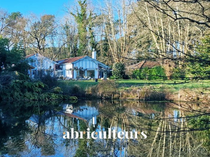 Image No.16-8 Bed House for sale