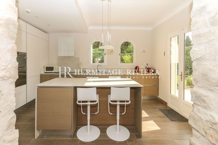 Image No.17-4 Bed House for sale