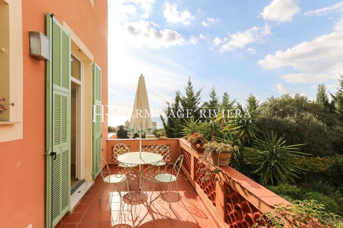 Image No.2-4 Bed House for sale