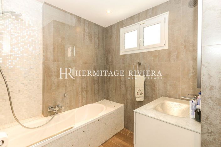 Image No.30-4 Bed House for sale