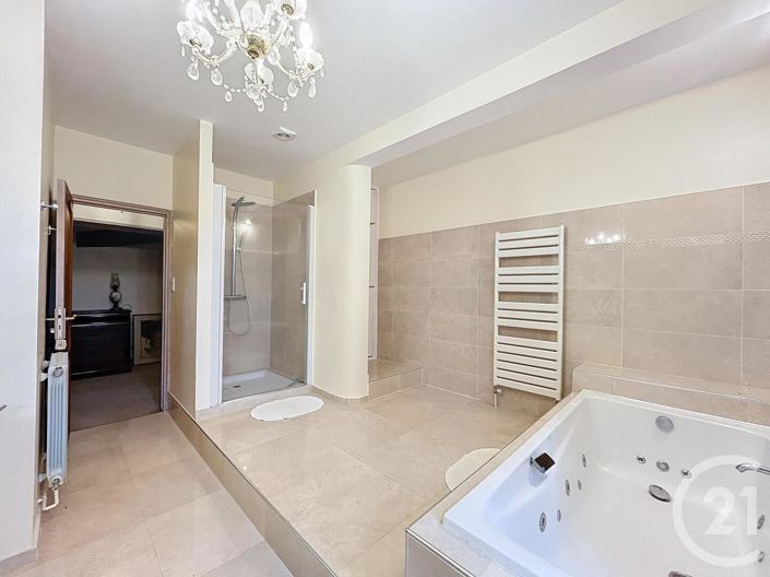 Image No.10-Maison de 6 chambres à vendre à Castéra-Verduzan