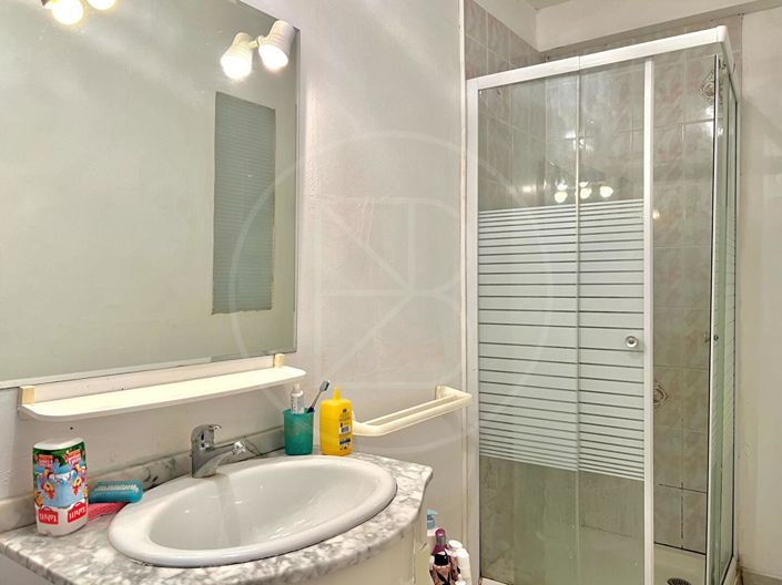 Image No.11-3 Bed House for sale