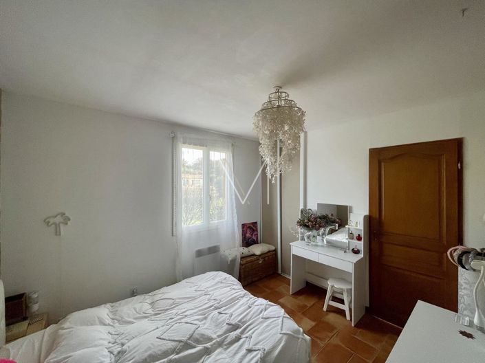 Image No.12-4 Bed House for sale