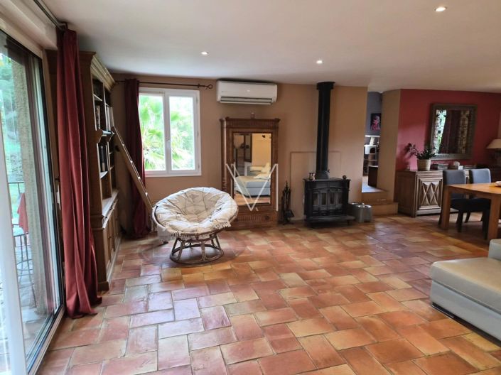 Image No.14-4 Bed House for sale