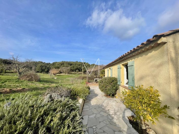 Image No.16-4 Bed House for sale