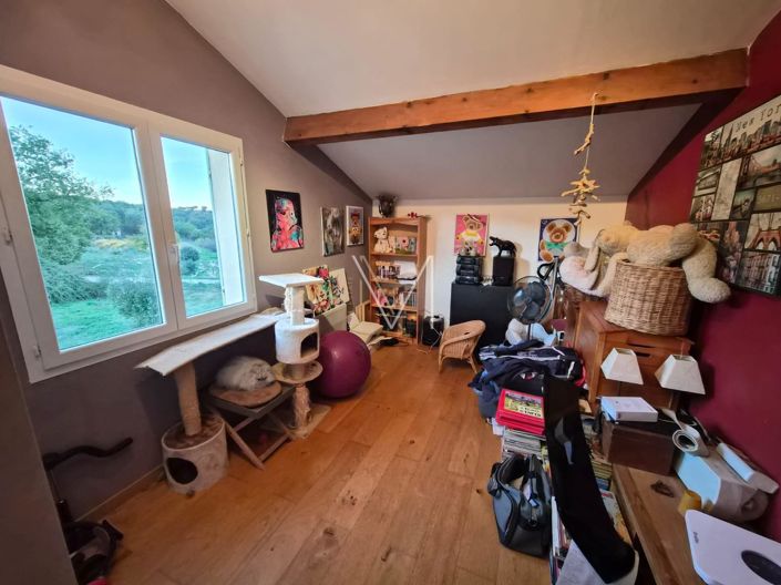 Image No.17-4 Bed House for sale