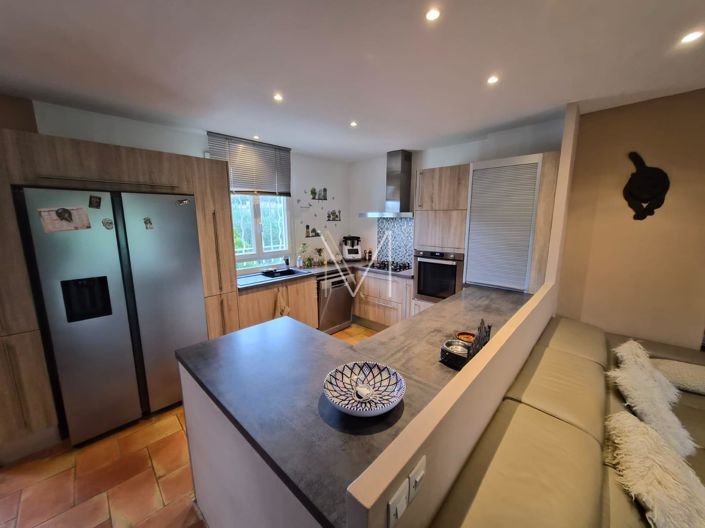 Image No.5-4 Bed House for sale