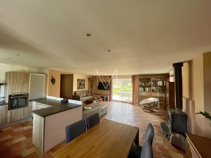 Image No.6-4 Bed House for sale