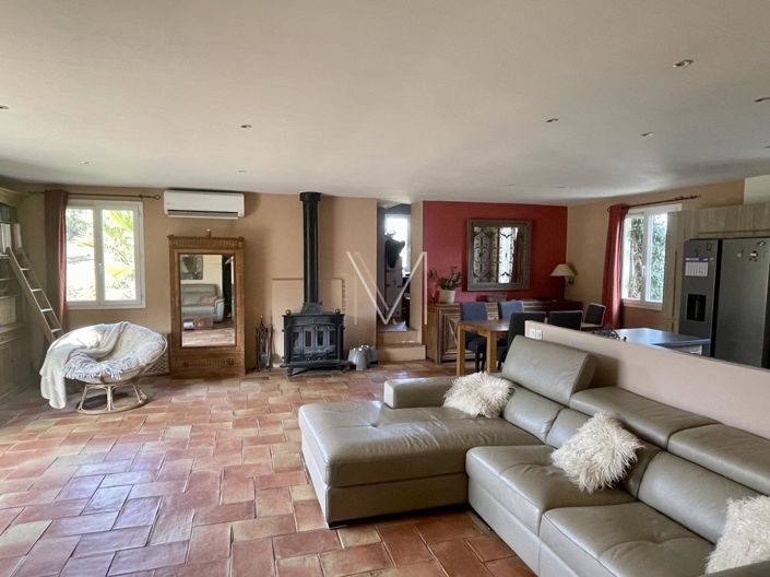 Image No.7-4 Bed House for sale