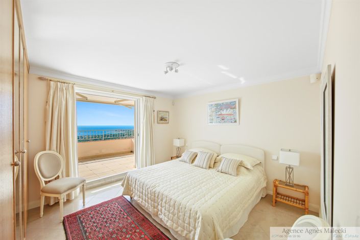 Image No.14-4 Bed House for sale