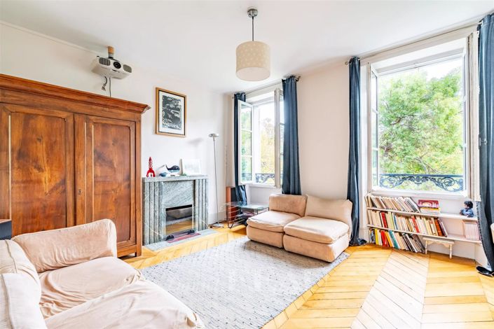 Image No.18-5 Bed House for sale