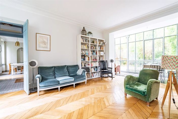 Image No.4-5 Bed House for sale