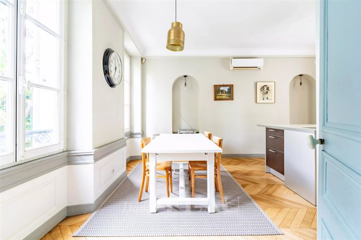 Image No.9-5 Bed House for sale