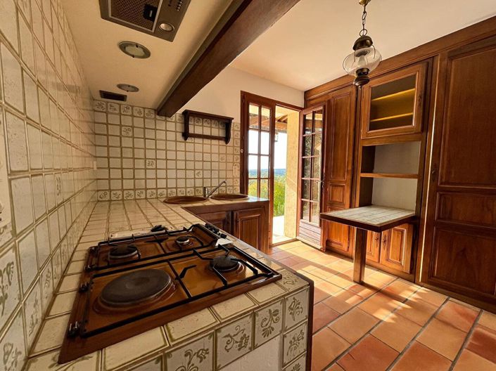 Image No.6-3 Bed House for sale