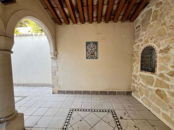 Image No.8-3 Bed House for sale