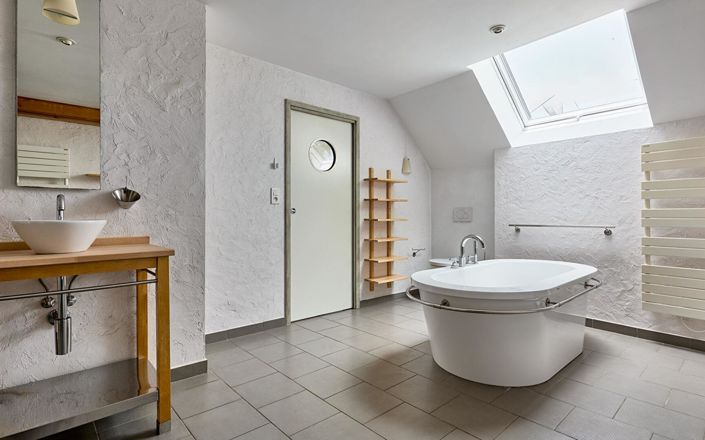 Image No.10-5 Bed House for sale