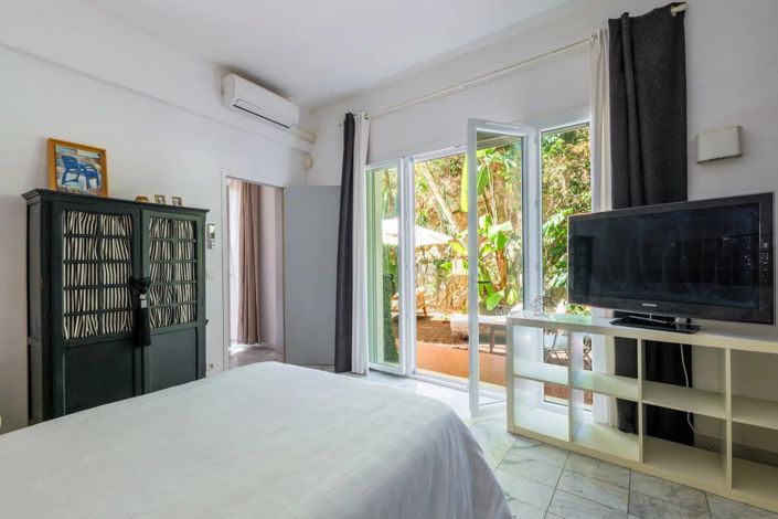 Image No.16-2 Bed Property for sale