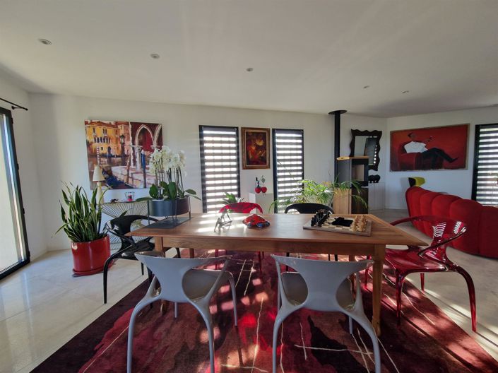 Image No.5-4 Bed House for sale