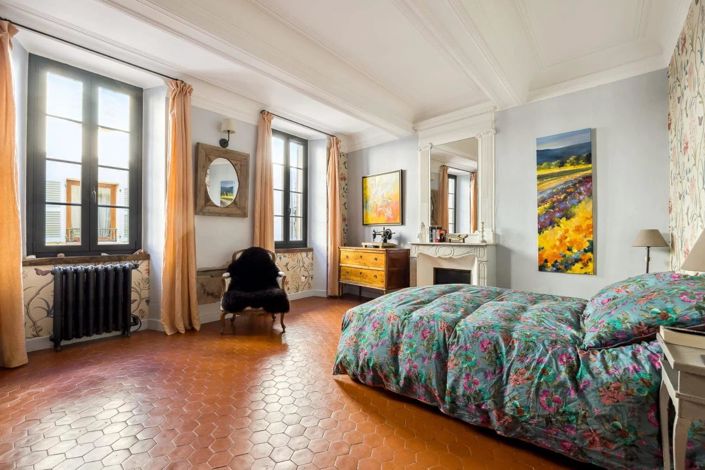 Image No.22-8 Bed House for sale