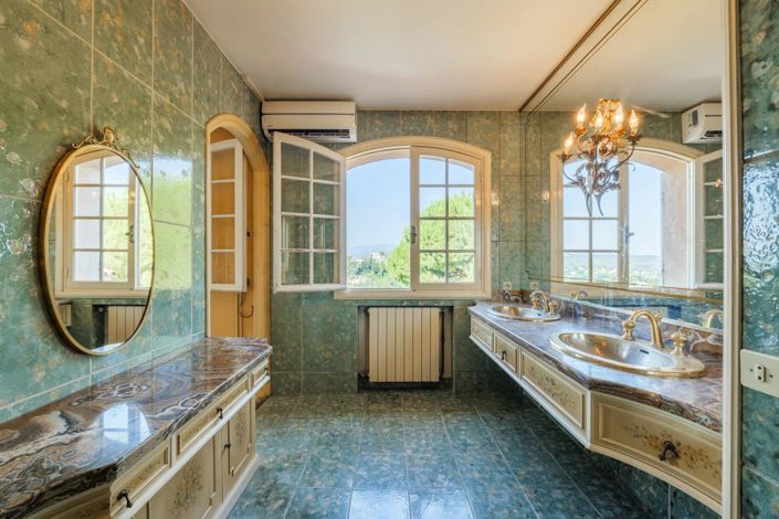 Image No.20-4 Bed House for sale