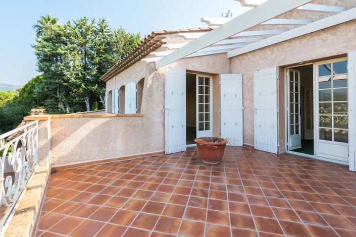 Image No.24-4 Bed House for sale