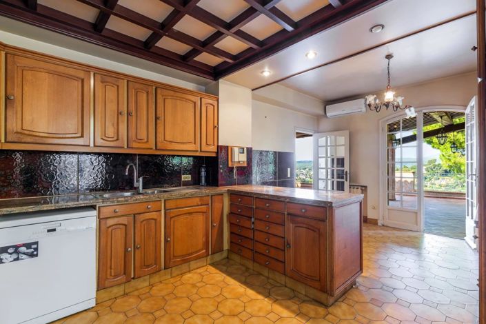 Image No.34-4 Bed House for sale